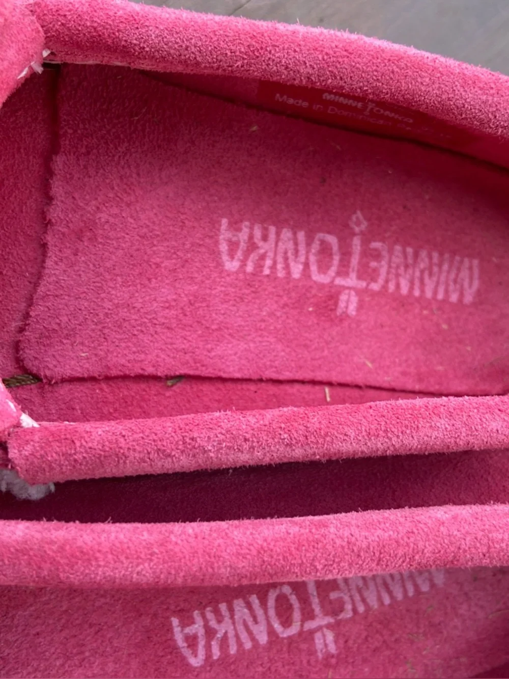 Minnetonka Kids Pink Suede Fringe Moccasins💗